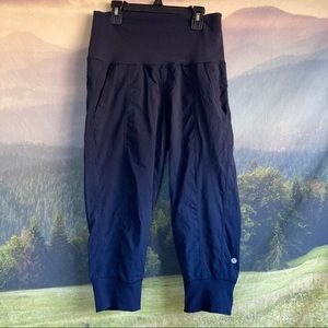Lululemon Cropped Joggers 6 Navy Blue